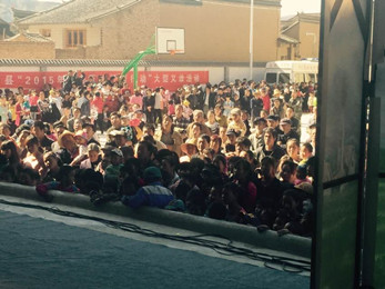 甘肅省京劇院《草原曼巴》 走進(jìn)天水三縣演出