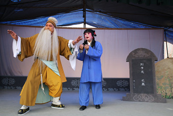 甘肅秦腔藝術(shù)劇院赴甘谷慰問演出團已到達目的地