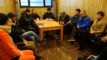 甘肅省話劇院認(rèn)真學(xué)習(xí)黨員廉潔自律準(zhǔn)則