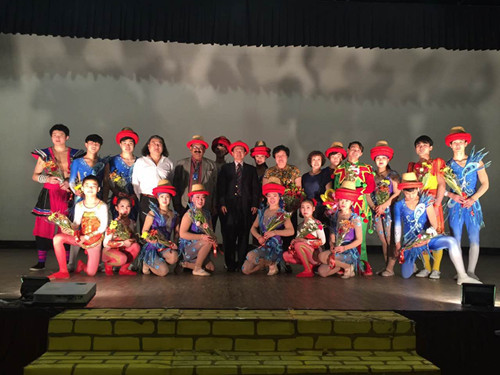 駐加爾各答總領(lǐng)館舉辦中國(guó)雜技進(jìn)校園活動(dòng)