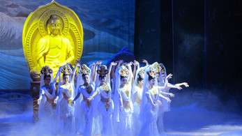 用壓力作動力  用實力爭佳績——甘肅省雜技團(tuán)赴敦煌駐場演出拉開帷幕