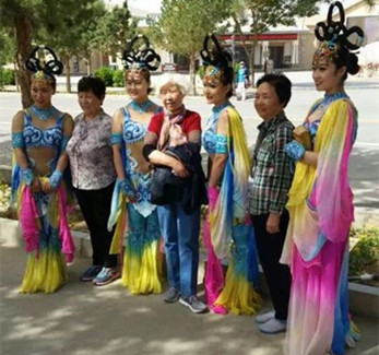 市場(chǎng)競(jìng)爭(zhēng)中激發(fā)活力——敦煌神女積極開拓演出市場(chǎng)