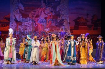 大型京劇《絲路花雨》上演清水縣軒轅大劇院