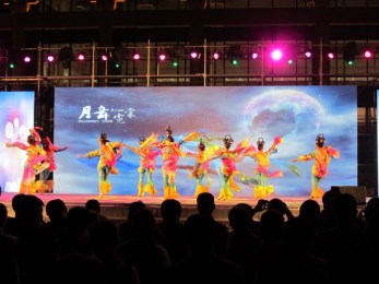 省雜技團(tuán)舉辦慶“八·一”主題文藝晚會(huì)