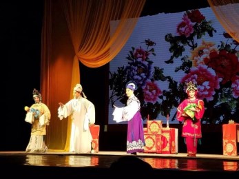 寓教于樂(lè)永不過(guò)時(shí)的隴劇《狀元與乞丐》