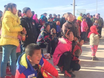 文化雙聯(lián)深情暖冬  慰問(wèn)演出歡樂(lè)萬(wàn)家——省歌劇院赴環(huán)縣八珠鄉(xiāng)曹塬村茍塬村進(jìn)行“文化雙聯(lián) 歡樂(lè)萬(wàn)家”暖冬慰問(wèn)演出