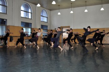 扎實開展抓落實   練兵人人逞俊豪——省歌舞劇院春季業(yè)務(wù)大練兵活動剪影（一）