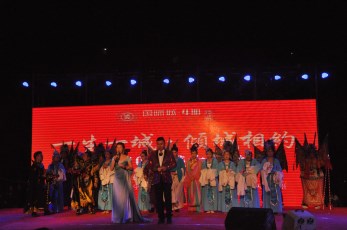 戲曲下基層，隴劇進(jìn)社區(qū)一一甘肅省隴劇院送戲靖遠(yuǎn)縣社區(qū)