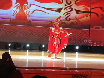 甘肅省京劇院赴清水縣軒轅大劇院開展“我們的中國夢”文化進(jìn)萬家暨隴原“紅色文藝輕騎兵”惠民演出活動