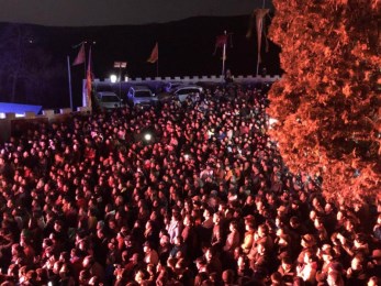 甘肅省隴劇院赴秦安縣千戶鎮(zhèn)胡渠村、西川鎮(zhèn)神明川村、張坡村開展“我們的中國夢”——文化進(jìn)萬家暨隴原“紅色文藝輕騎兵”文化惠民演出