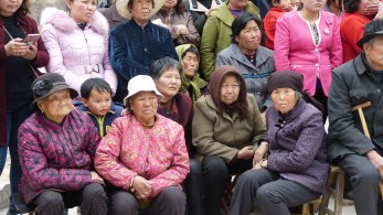 甘肅省歌舞劇院赴秦安郭嘉鎮(zhèn)蔚川村、胡河村開展2018年“我們的中國夢——文化進(jìn)萬家”?獺昂焐?囊漲崞銼? 惠民演出