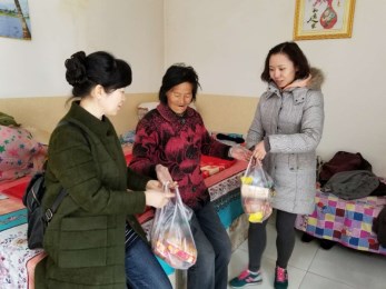 甘肅省演出公司赴環(huán)縣車道鄉(xiāng)三角城村核實“一戶一策”相關(guān)數(shù)據(jù) 開展精準幫扶工作