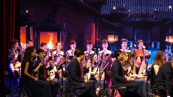 初夏，我們和久遠(yuǎn)的記憶美麗重逢——甘肅省歌舞劇院《影視留聲》經(jīng)典影視主題音樂會(huì)華麗首演