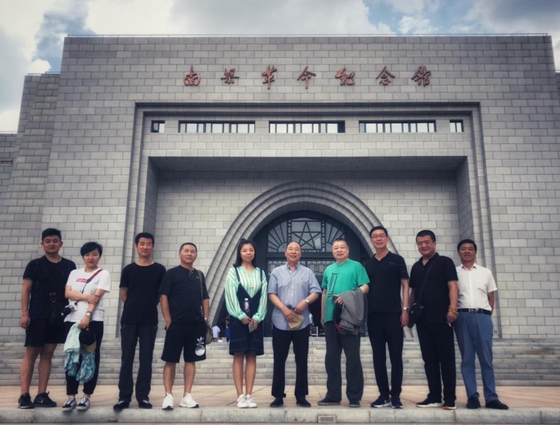 甘肅省京劇團(tuán)《情系盤(pán)龍嶺》劇組赴慶陽(yáng)采風(fēng)