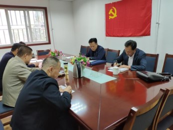 甘肅演藝集團副總經(jīng)理龍富國赴甘肅省舞臺美術工廠調研指導工作