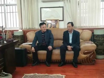 集團副總經(jīng)理龍富國到省雜技團調(diào)研指導工作