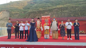 甘肅演藝集團2019“我們的中國夢”——文化進萬家暨隴原“紅色文藝輕騎兵”秦腔藝術劇院小分隊赴環(huán)縣毛井鎮(zhèn)開展惠民演出