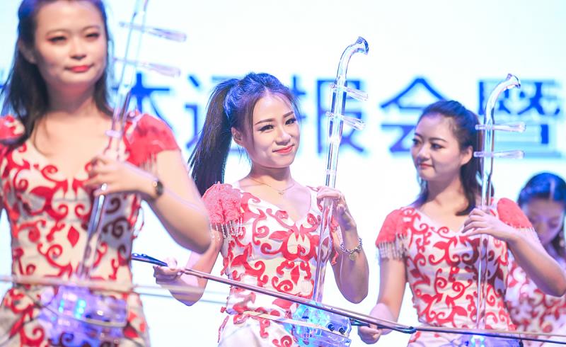 “壯麗70年·藝彩展華章”甘肅省慶祝中華人民共和國成立70周年文藝展演媒體通報(bào)會(huì)暨精品劇目推介會(huì)在蘭召開