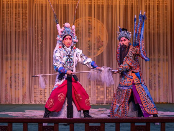 甘肅演藝集團敦煌藝術(shù)團京劇折子戲引外國友人點贊