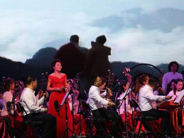 2020黃河之濱藝術節(jié) | 8月21日 中外影視經典民族交響音樂會《去日留痕》