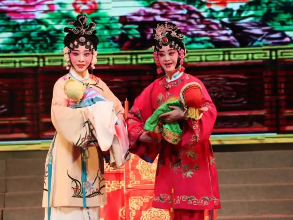 【隴粹經(jīng)典 唱響慶城】2020年省級(jí)政府購(gòu)買“精品劇目”市州巡演——大型歷史隴劇《狀元與乞丐》來(lái)到慶陽(yáng)市慶城縣