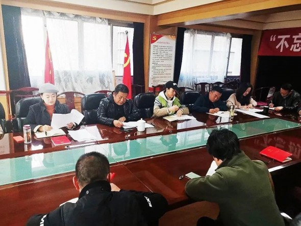 甘肅省隴劇院組織召開(kāi)《官鵝情歌》復(fù)排專題研討會(huì)