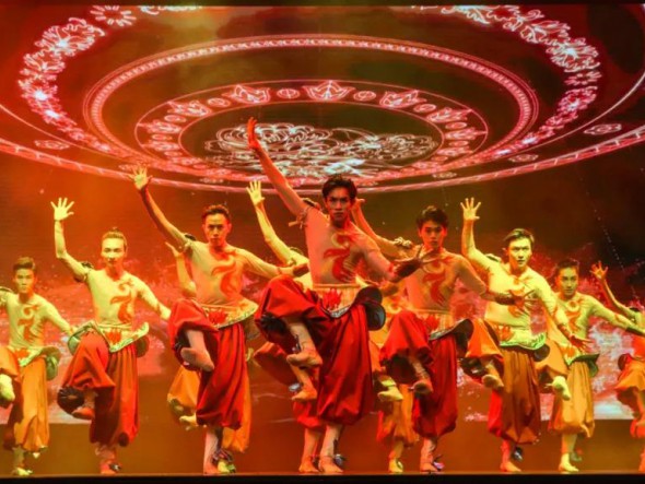 冬日溫暖相約——主題樂舞《相約千年》慰問醫(yī)務工作者演出繼續(xù)暖心上演