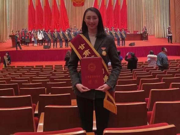 致敬！甘肅演藝集團(tuán)歌舞劇院舞蹈演員康琦榮獲2020年甘肅省勞動(dòng)模范稱號(hào)