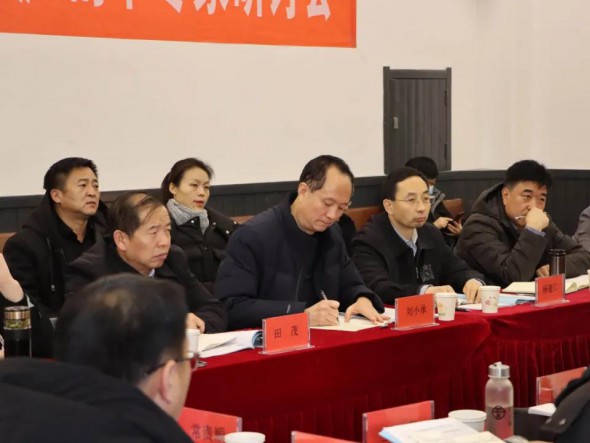 弘揚新時代“愚公”精神—— 省文化和旅游廳、甘肅演藝集團組織召開 大型原創(chuàng)話劇《八步沙》劇本研討會