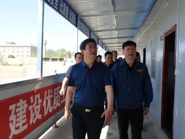 甘肅演藝集團到“樂動敦煌—文旅產(chǎn)業(yè)綜合體”項目調(diào)研指導