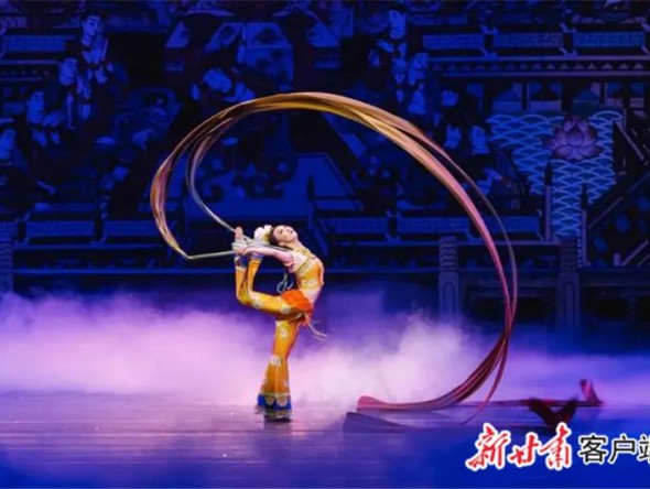 “云起”新甘肅，“花雨”香全球